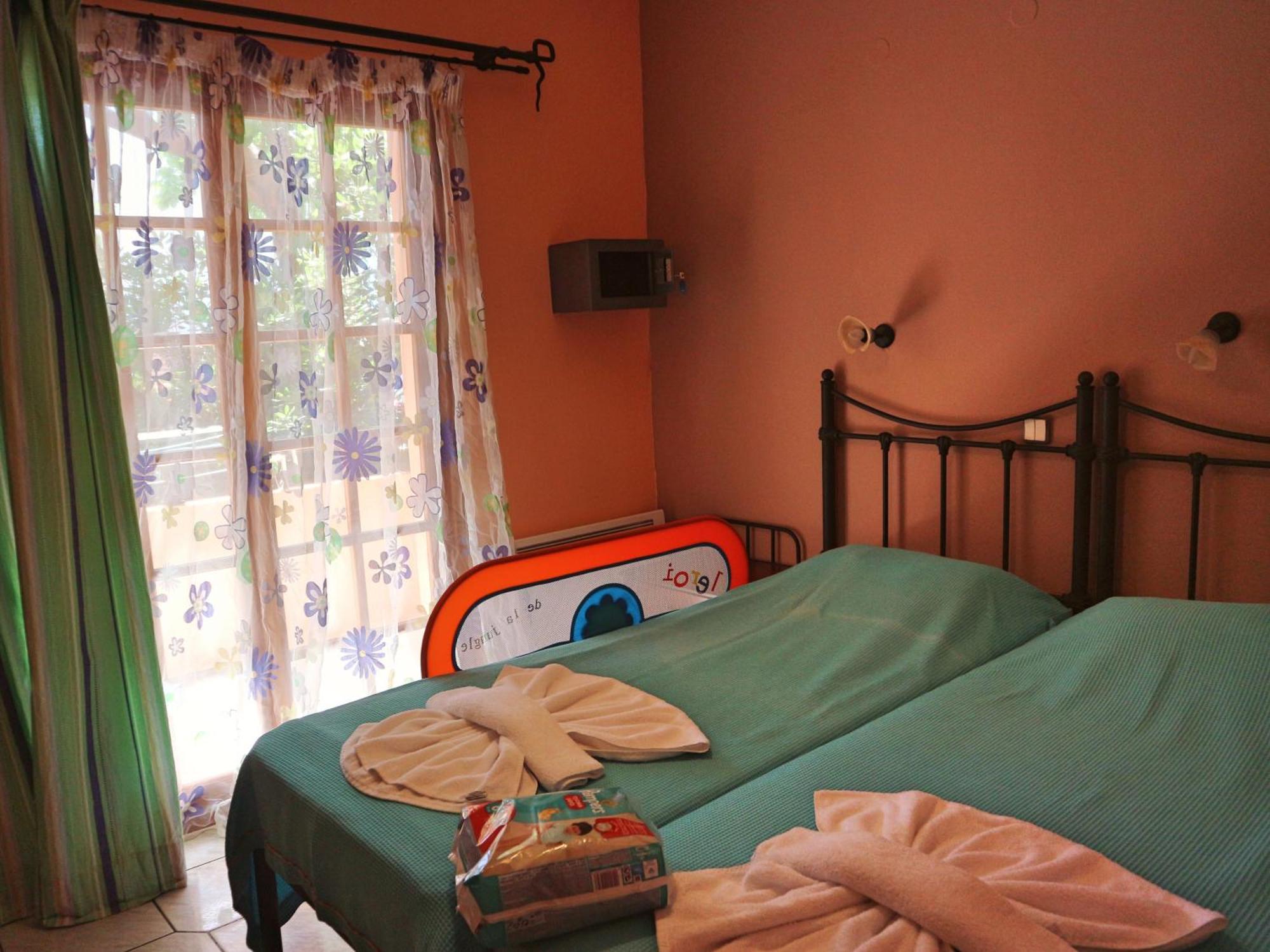 Villa Eleni Seaside Apartments Platanés Zimmer foto